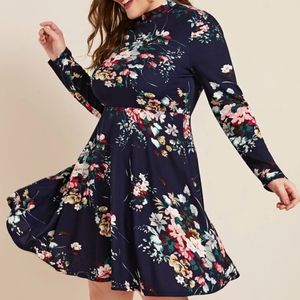 Plus Floral Print Keyhole Back Flare Dress